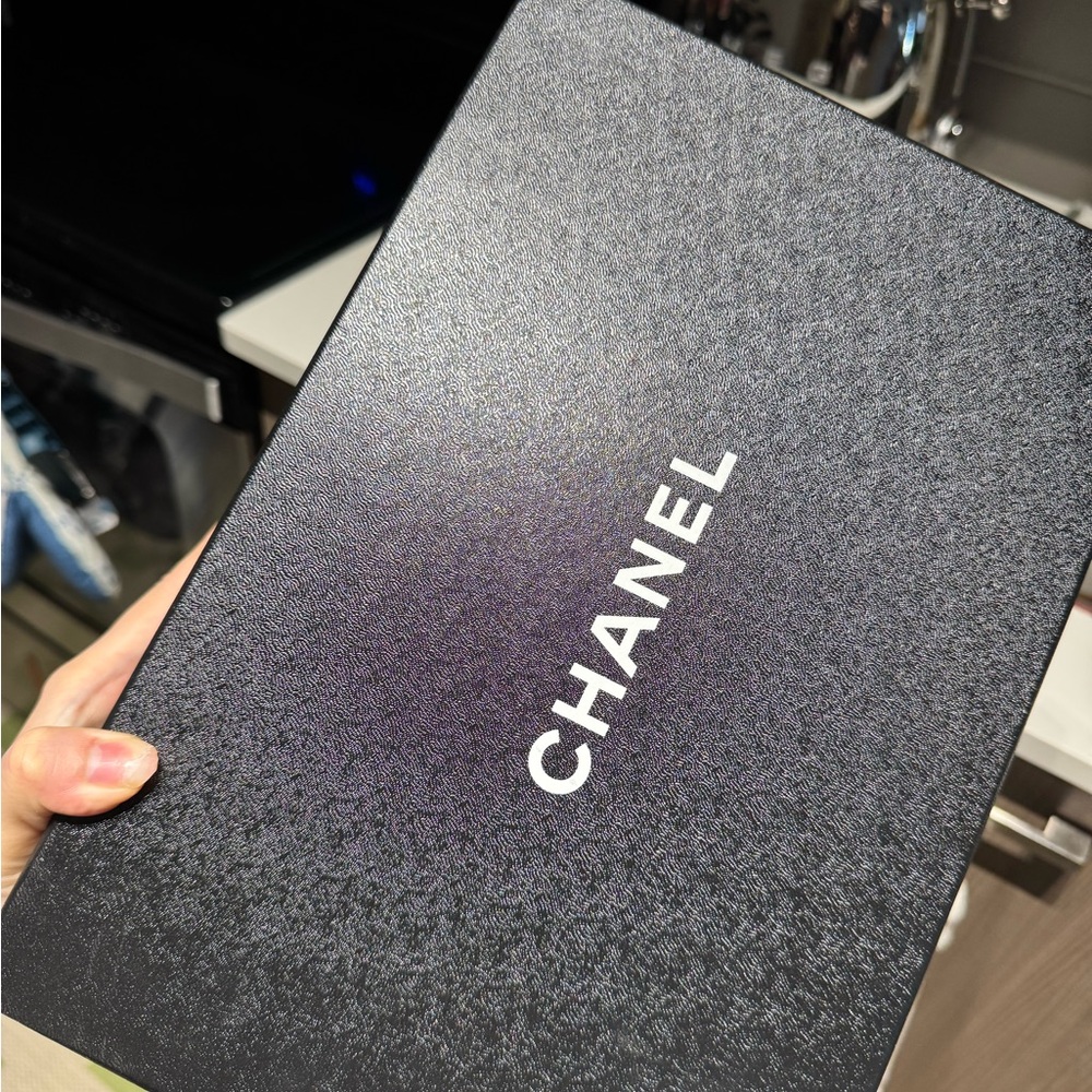 CHANEL Black and Cream Women's Slippers - Picture 4 of 5